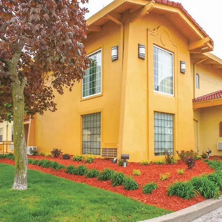 La Quinta Inn By Wyndham Moline Airport