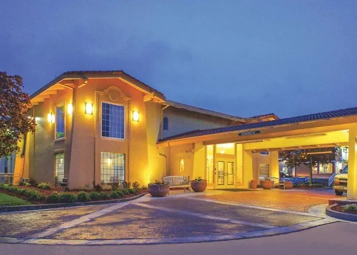 La Quinta By Wyndham Airport Moline
