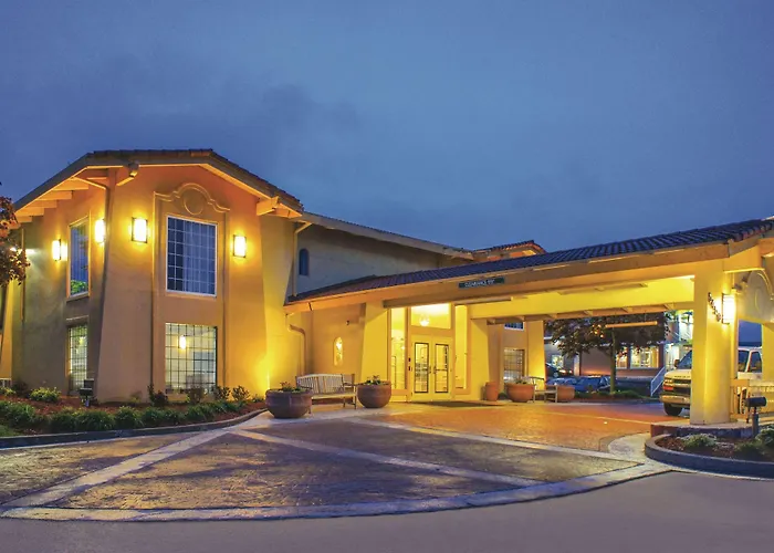 La Quinta By Wyndham Airport Moline