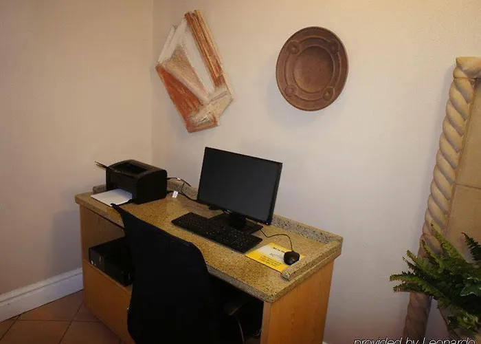 La Quinta By Wyndham Airport 3*